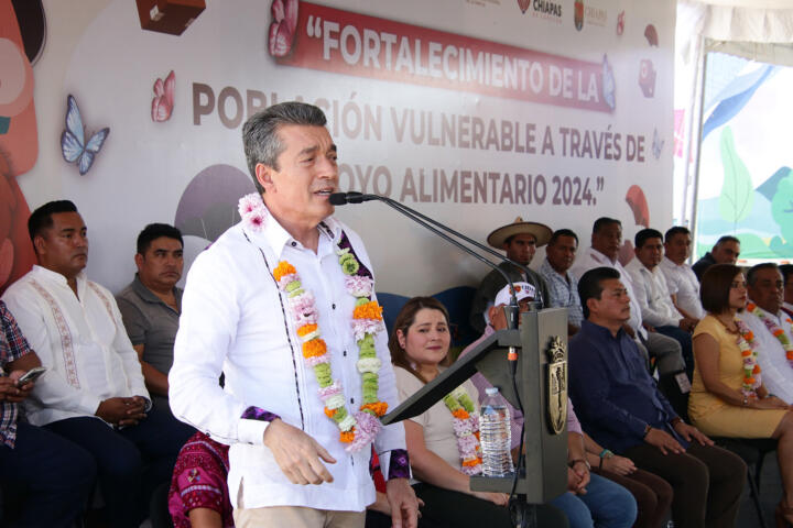 Rutilio Escandón da banderazo de salida a mil 719 toneladas de alimentos para dispersar en todo Chiapas