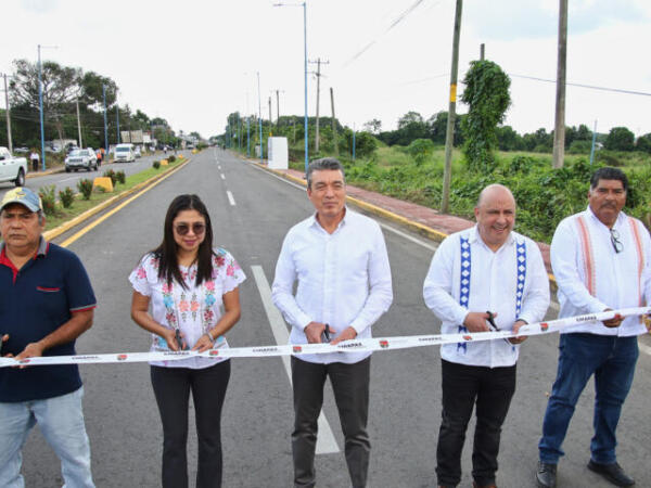 Inaugura Rutilio Escandón la reconstrucción del camino Arriaga-Tapachula-Álvaro Obregón-Mazatán