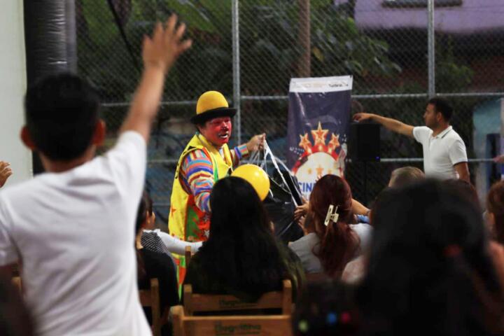 Lleva Angel Torres “Cine en tu colonia” a Plan de Ayala