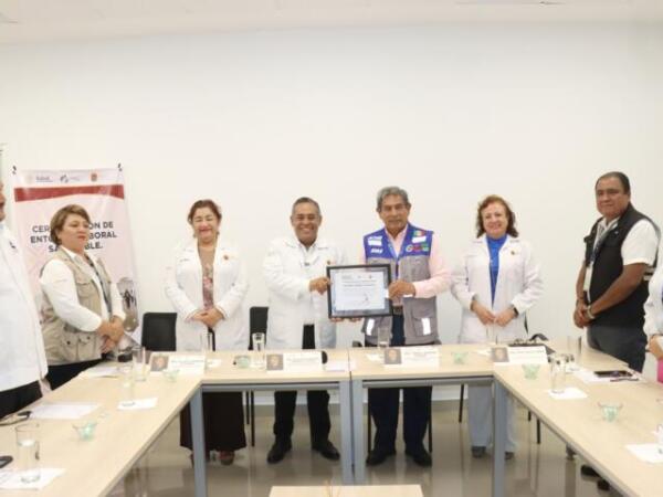 Salud certifica al Aeropuerto de Tapachula como Entorno Laboral Saludable y Seguro