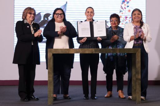 Presidenta Claudia Sheinbaum firma decreto que garantiza la igualdad sustantiva de las mujeres en la constitución