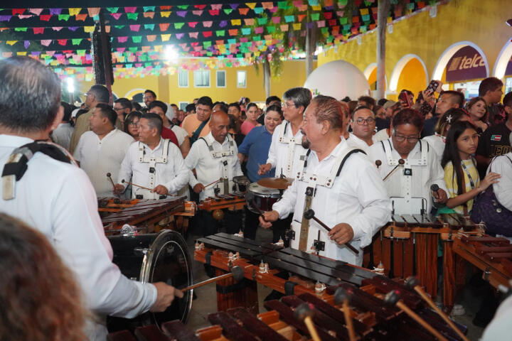 Acompaña Rutilio Escandón a Joaquín Díaz Mena en la inauguración de la Feria Internacional de Yucatán Xmatkuil 2024