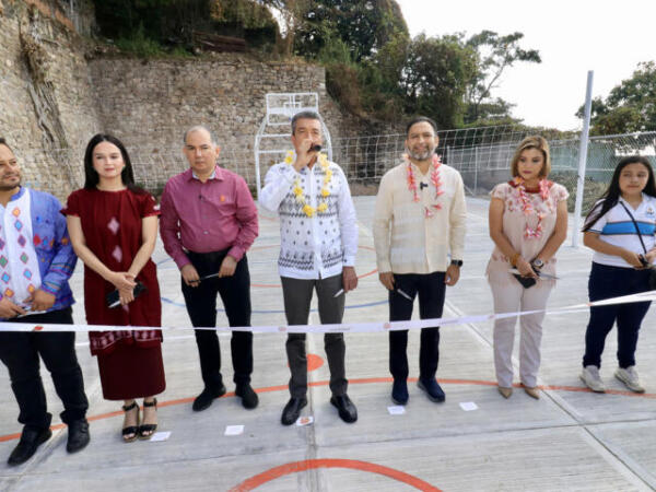 En Venustiano Carranza, inaugura Rutilio Escandón infraestructura educativa en las primarias Valentín Gómez Farías y Cuauhtémoc