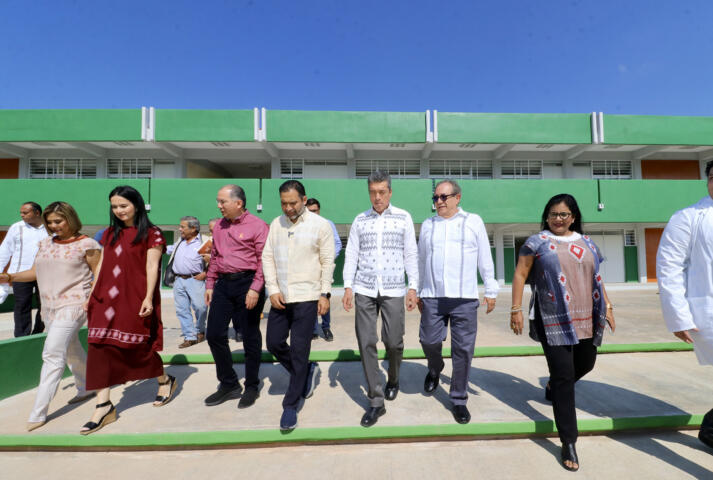 Rutilio Escandón inaugura edificio en la sede de la Unicach de Venustiano Carranza