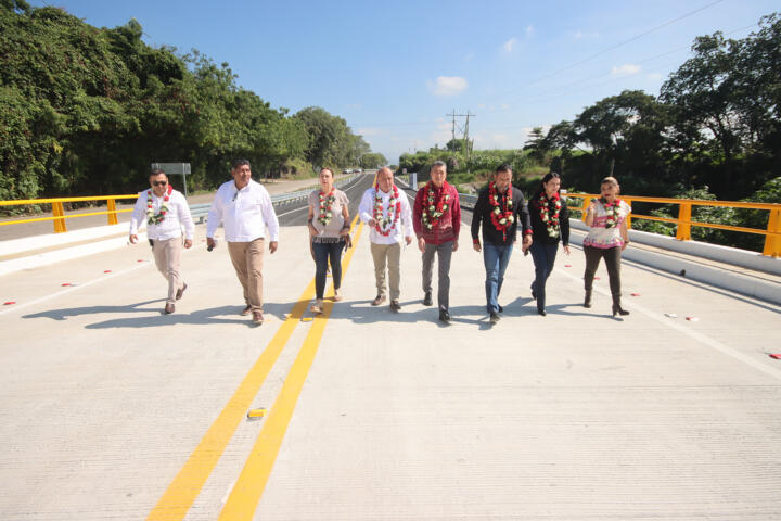 Rutilio Escandón inaugura el puente Río Blanco y la cuarta etapa de la carretera La Angostura-Pujiltic