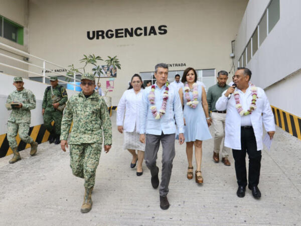 Entrega Rutilio Escandón equipamiento para fortalecer el Banco de Leche Humana del Hospital Regional de Tuxtla