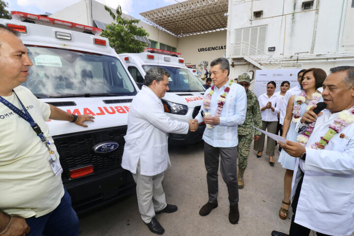 Entrega Rutilio Escandón equipamiento para fortalecer el Banco de Leche Humana del Hospital Regional de Tuxtla