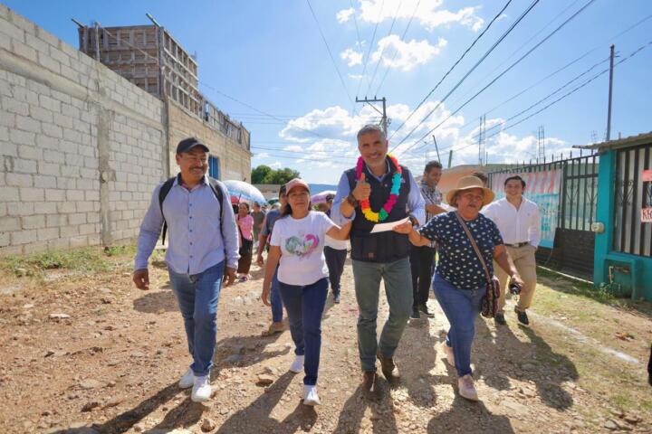 Obras integrales beneficiarán a familias de Loma Bonita: Angel Torres