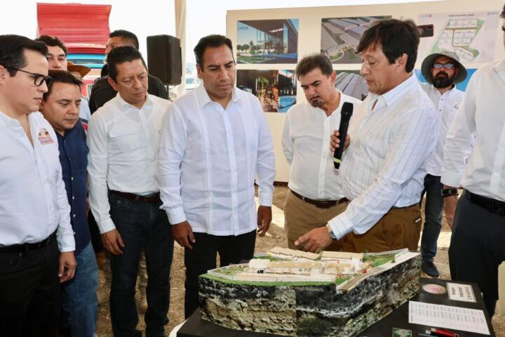 Encabeza Eduardo Ramírez colocación de la primera piedra del Parque Industrial Chiapas, en Berriozábal