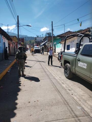 Garantiza Secretaría de la Defensa, orden y atención a la población de Pantelhó, Chiapas