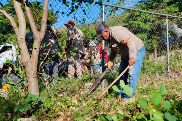 Destaca Angel Torres participación social en embellecimiento del parque en Las Granjas