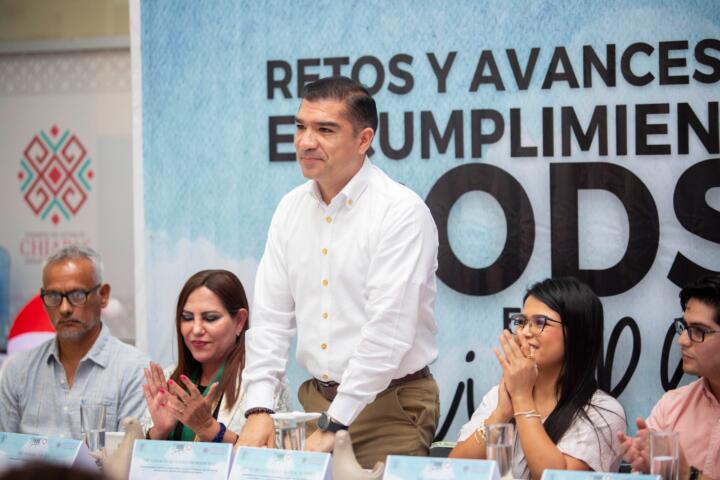 Presentan libro: “Armando a Victoria” en el Congreso del Estado