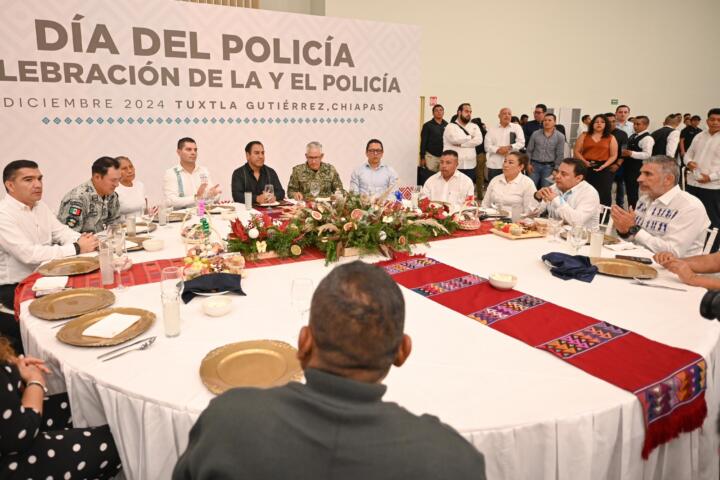 Moreno Guillén reconoce labor de las y los policías para devolver la paz y tranquilidad a Chiapas