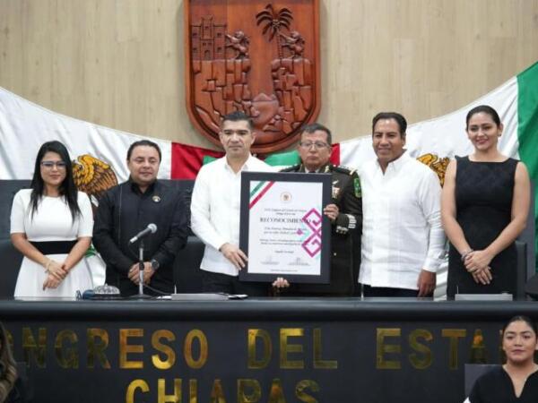 Congreso reconoce entrega, lealtad y vocación de servicio de las Fuerzas Armadas Mexicanas