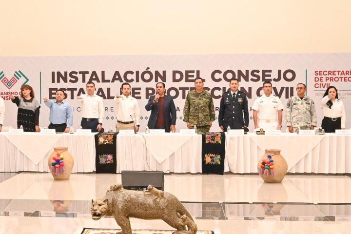 Presente Juan Carlos Moreno Guillén en la Instalación y toma de protesta del Consejo Estatal de Protección Civil.