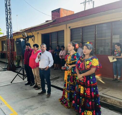 Javier Jiménez visita Huixtla para atender necesidades escolares