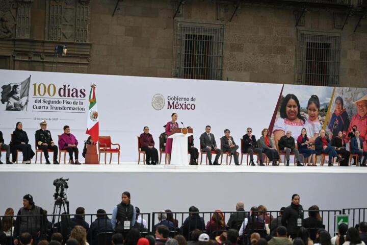 Asiste Eduardo Ramírez al informe de los 100 días de gobierno de la presidenta Claudia Sheinbaum