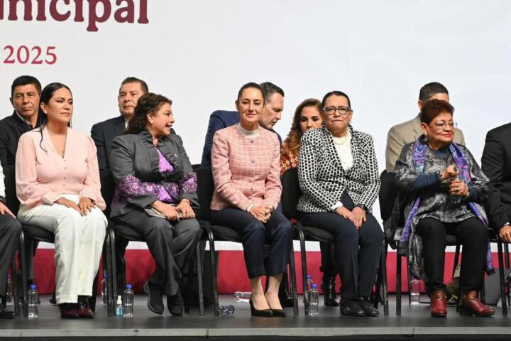 Emmanuel de Jesús Córdova García asiste al encuentro nacional municipal convocado por la presidenta de los estados unidos mexicanos Dra. Claudia Sheinbaum Pardo