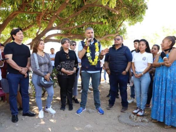 Junto con vecinas y vecinos embellecimos el parque de San Isidro Buena Vista: Angel Torres