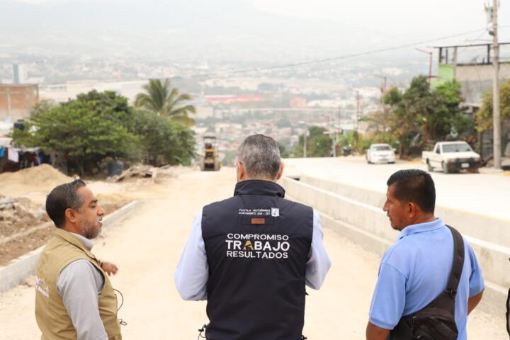 Avanza pavimentación del Boulevard de la colonia Gabriel Gutiérrez Zepeda: Angel Torres