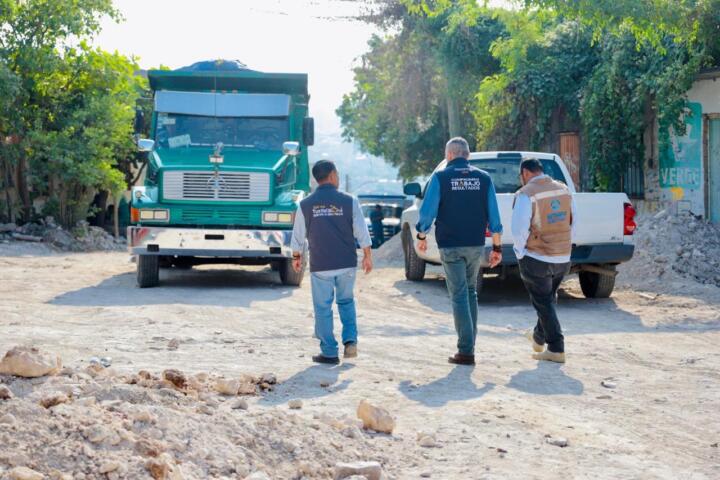 Autorizan pavimentación de calles integrales en 17 colonias de Tuxtla Gutiérrez