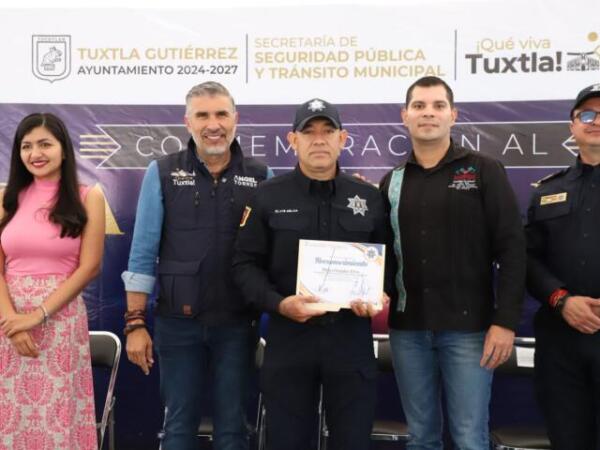 Anuncia Angel Torres aumento al salario a policías de Tuxtla