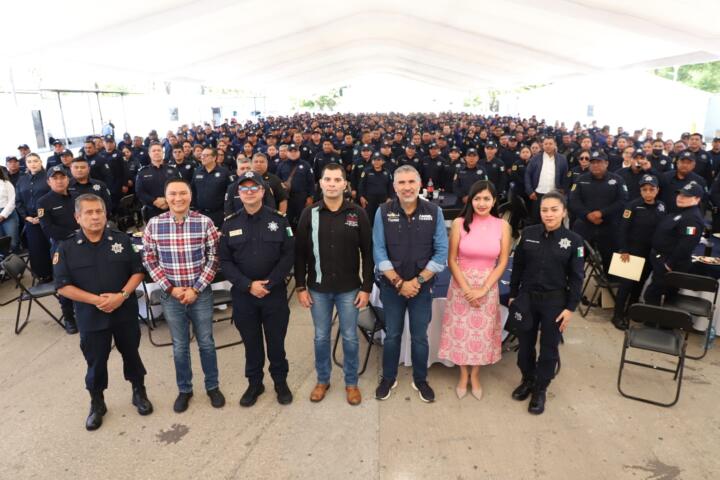 Anuncia Angel Torres aumento al salario a policías de Tuxtla