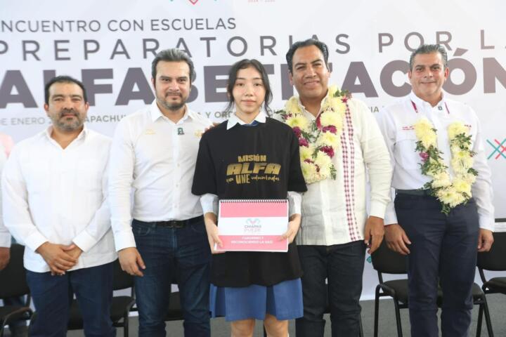 Encabeza Eduardo Ramírez presentación del Programa de Alfabetización "Chiapas Puede”, ante preparatorias del Soconusco