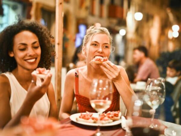 ¿Por qué cenar temprano es esencial para tu metabolismo?