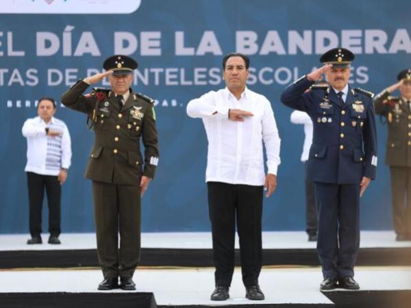 La Bandera Nacional nos da identidad, fuerza y espíritu libertario: Eduardo Ramírez
