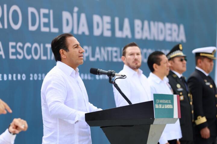 La Bandera Nacional nos da identidad, fuerza y espíritu libertario: Eduardo Ramírez