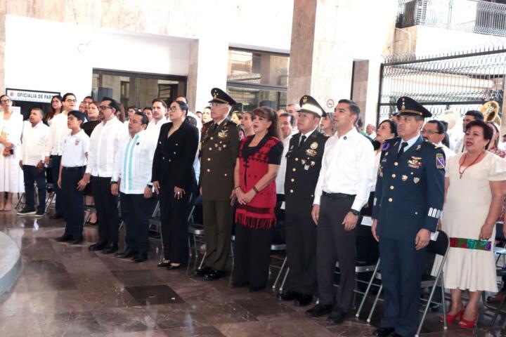 Javier Jiménez conmemora el 108° aniversario de la Constitución en el Congreso de Chiapas