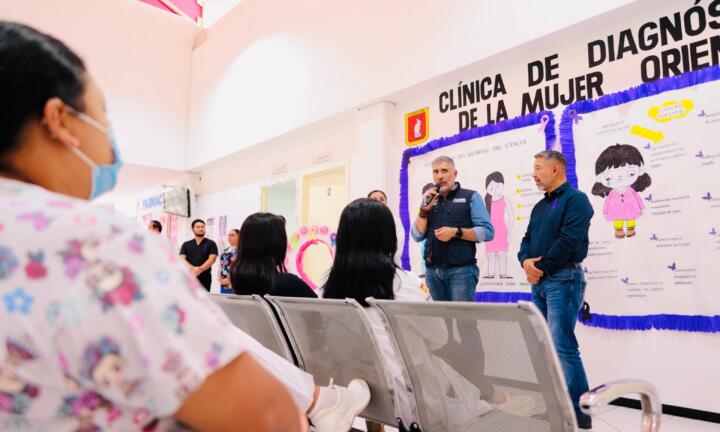 Invita Angel Torres a campaña en Clínicas de la Mujer en Tuxtla