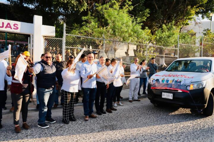 Inicia Ayuntamiento de Tuxtla acciones de descacharramiento, prevención de enfermedades, vacunación y planificación familiar, en Las Granjas