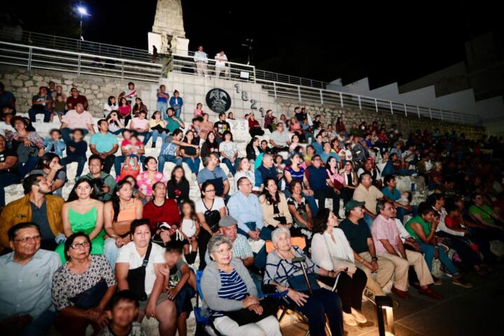 Espectacular el evento ¡Que viva el Cine Marimba!, en Tuxtla