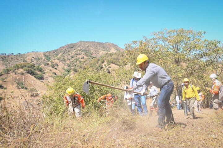 Eduardo Ramírez refuerza estrategias para combatir incendios y proteger el medio ambiente en Chiapas