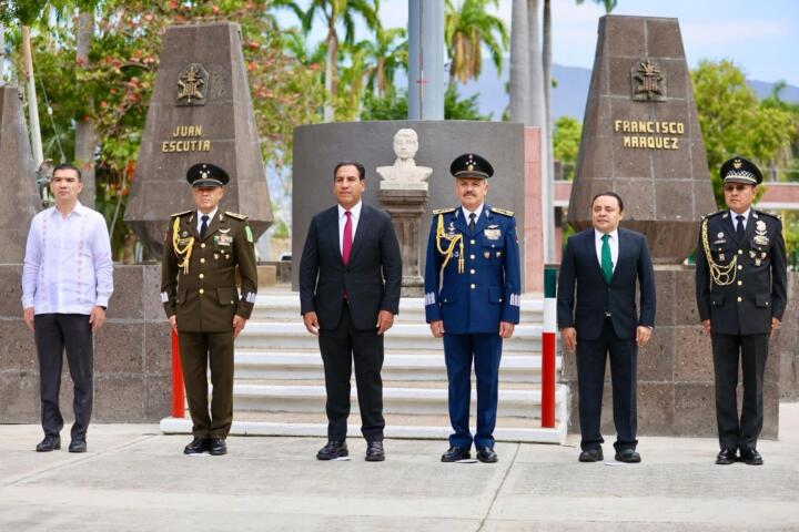 Asiste Eduardo Ramírez a la Ceremonia Conmemorativa al 112 Aniversario del Ejército Mexicano