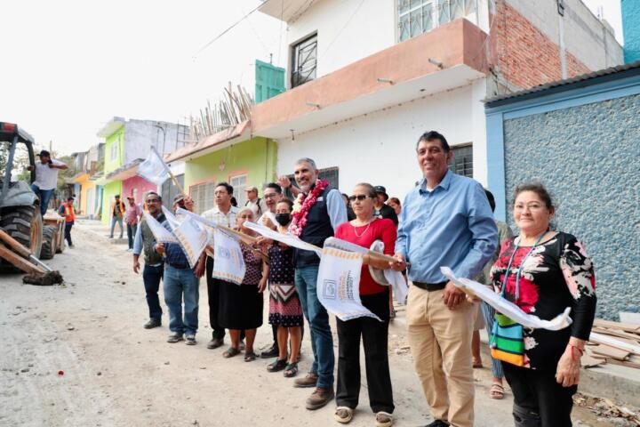 Arranca Angel Torres otra obra del proyecto Calles Felices; ahora en la Pistimbak