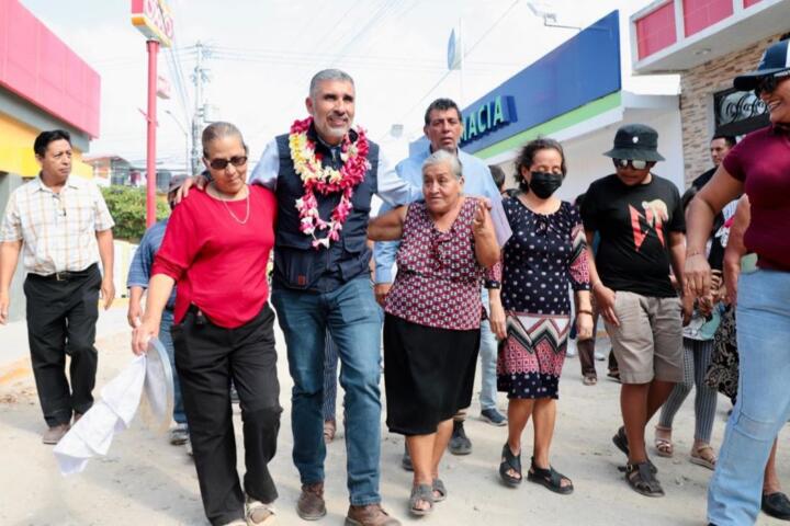 Arranca Angel Torres otra obra del proyecto Calles Felices; ahora en la Pistimbak