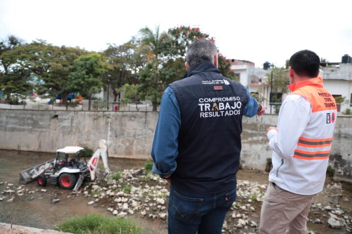 Ayuntamiento de Tuxtla puso en marcha trabajos de desazolve del río Sabinal y afluentes