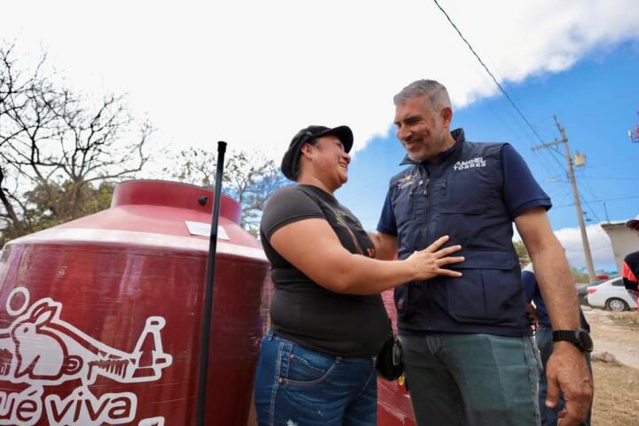 Almacenamiento Seguro y Láminas para una Mejor Vivienda, siguen llegando a más colonias de Tuxtla: Angel Torres