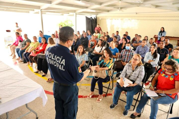 Fortalece Angel Torres programas "Contigo por tu seguridad" y "Corredor Escolar Seguro"