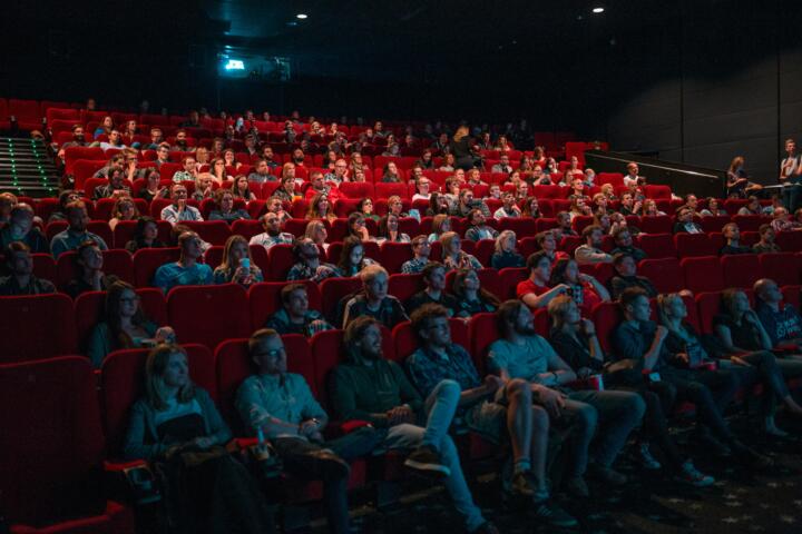 ¿Te revisaron la mochila en el cine? PROFECO dice que es ilegal