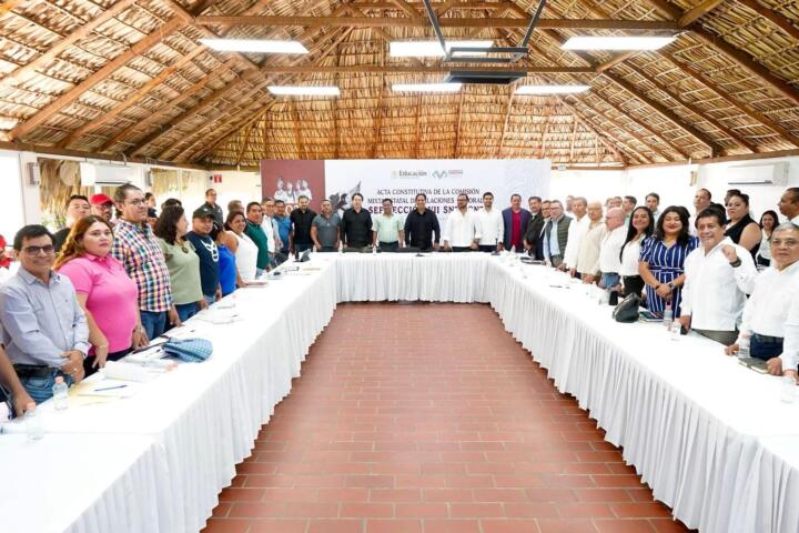 Eduardo Ramírez y Mario Delgado consolidan acuerdo histórico a favor del magisterio chiapaneco