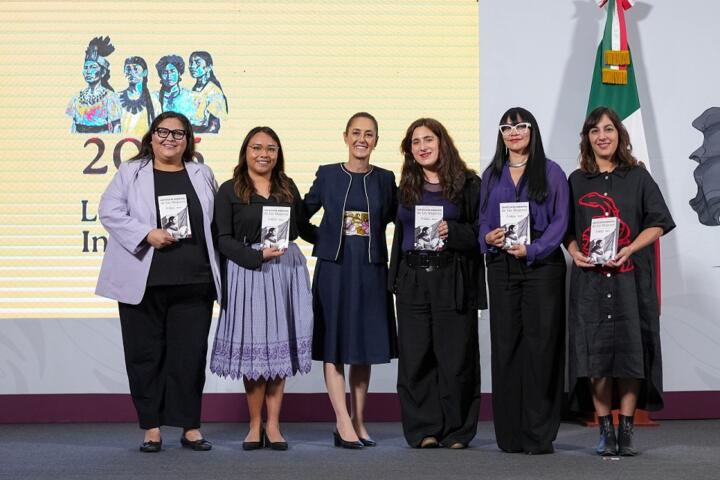 Presidenta Claudia Sheinbaum presenta la Cartilla de Derechos de las Mujeres en el marco del 8M
