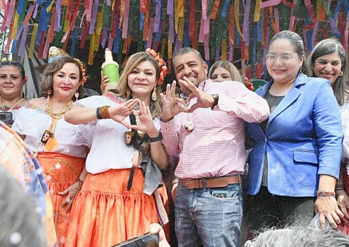 Javier Jiménez celebra el Carnaval Zoque Coiteco 2025 junto al gobernador Eduardo Ramírez