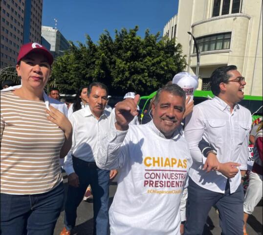 Javier Jiménez reafirma su respaldo a Claudia Sheinbaum en asamblea informativa en el Zócalo