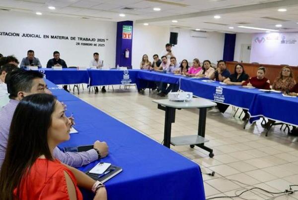 Capacitan a personal del Cobach en materia de derecho laboral