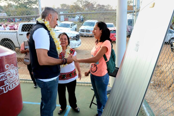 Familias de Piedra Santa es una de nuestras prioridades: Angel Torres