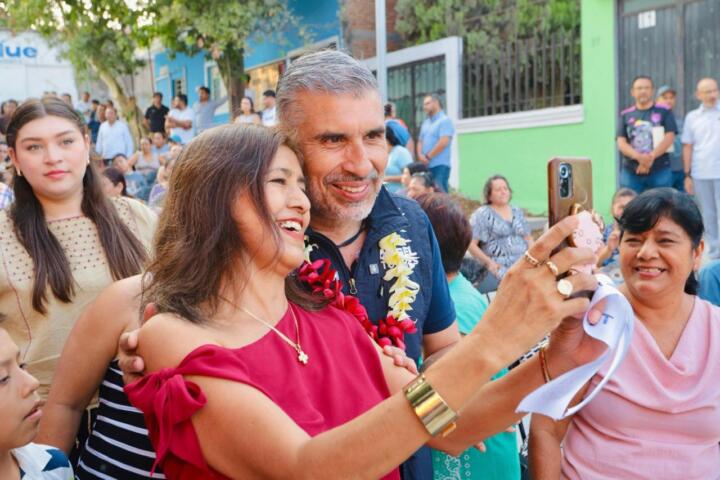 Inaugura Angel Torres Calles Felices en beneficio de la colonia El Roble